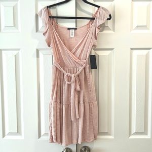 NWT Dress size small pink and white